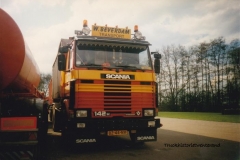 Scania-142H-BZ-44-NV