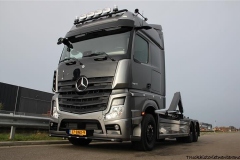 Mercedes-Actros-27-BNX-9