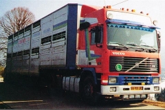 Volvo-F12-Globetrotter-VN-98-JR