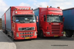 Volvo-FH-BR-SJ-37-Scania-BT-DF-12