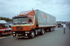 1_Volvo-F12-VB-86-DJ